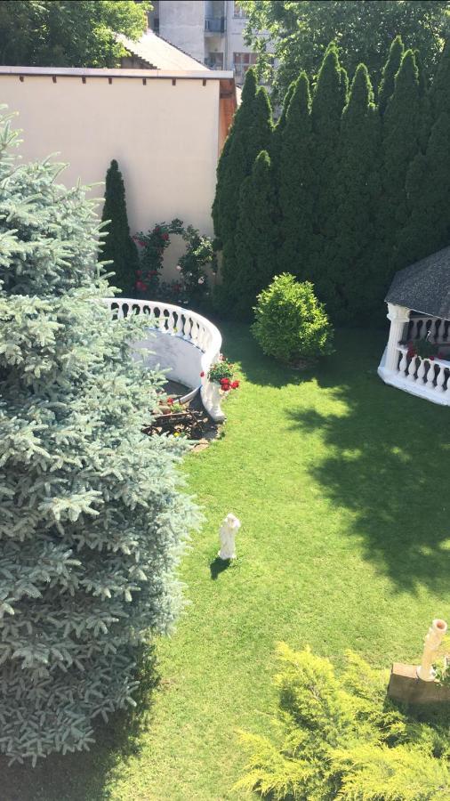 Adam Apartmanhaz Apartment Szeged Luaran gambar